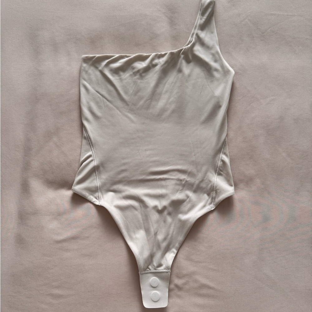 NWOT Lululemon One Shoulder Cream(bone) Bodysuit